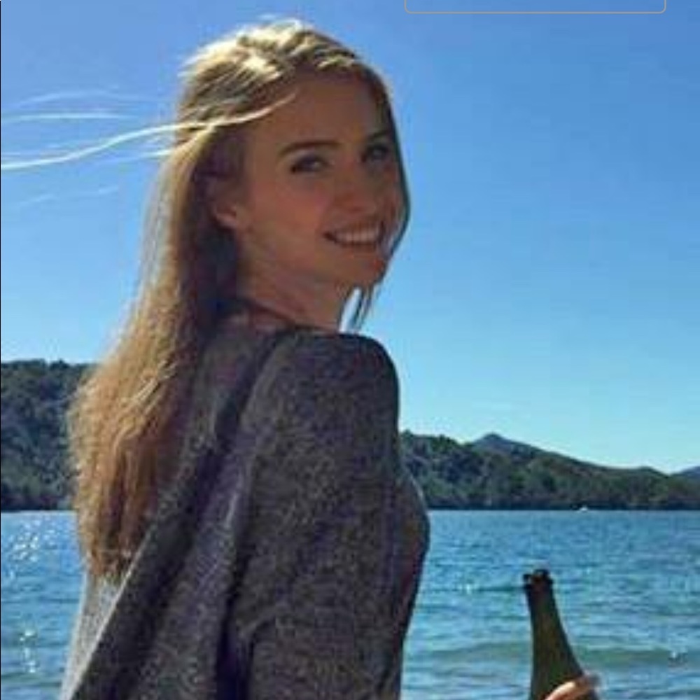 Meet your Posher, Abigail